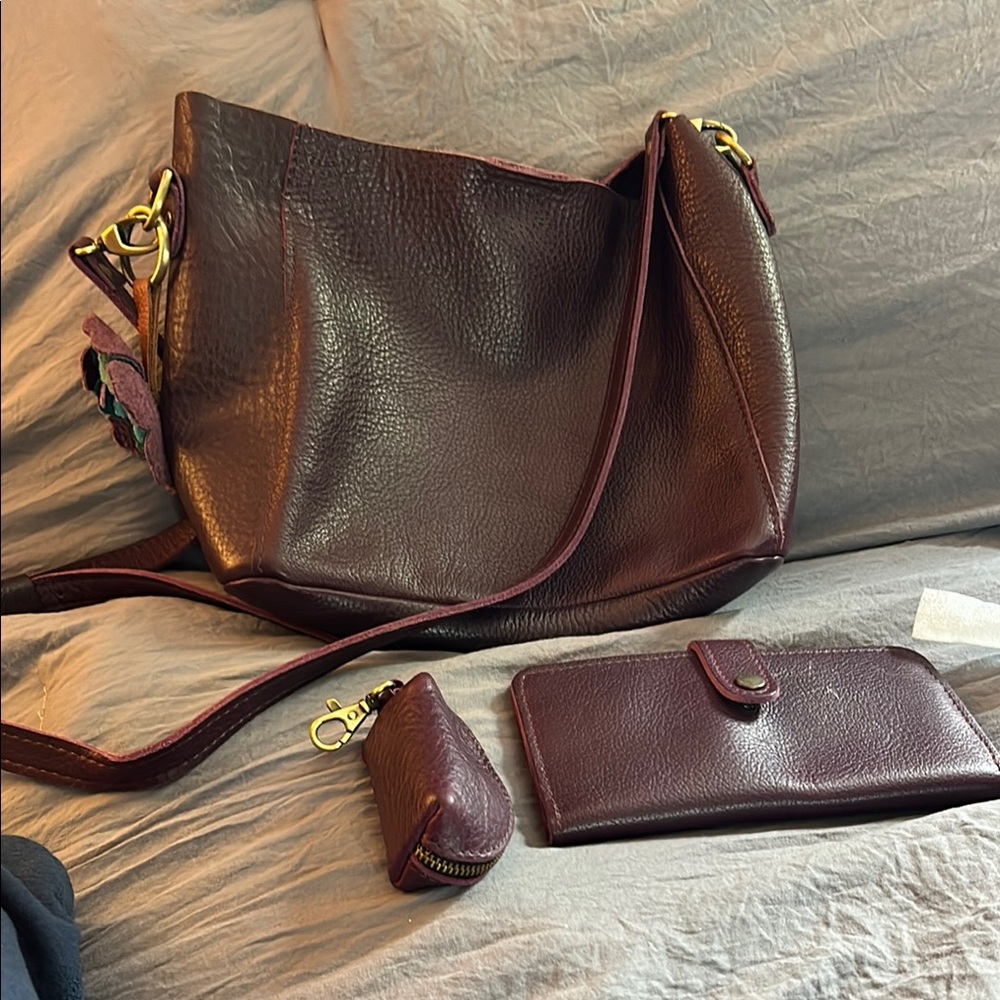 Portland Leather Purple Shoulder Bag with Luxurious Finish